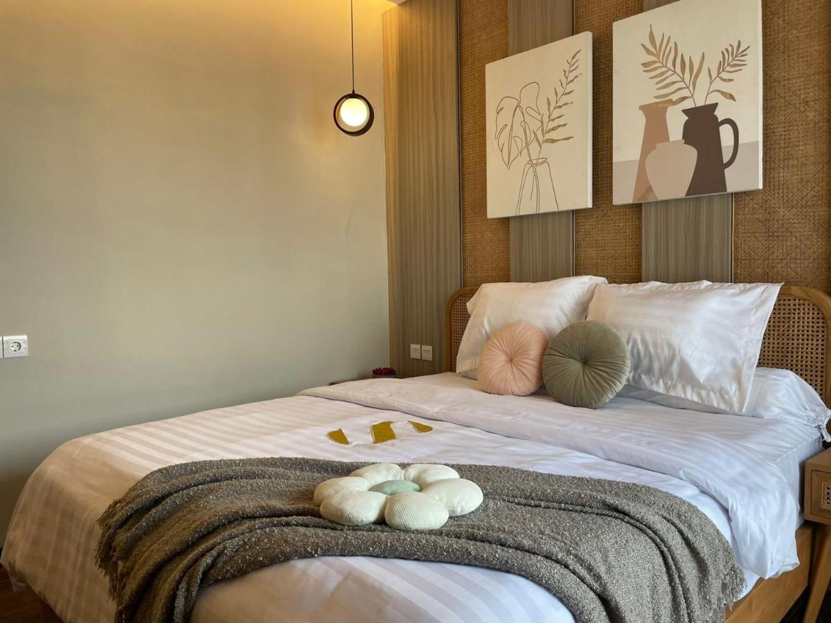 Stay.Vie Hotel Surabaya Ngoại thất bức ảnh