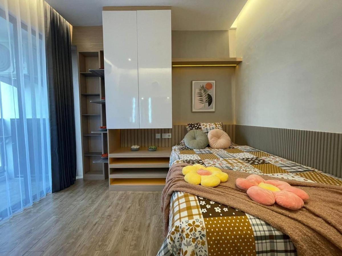 Stay.Vie Hotel Surabaya Ngoại thất bức ảnh