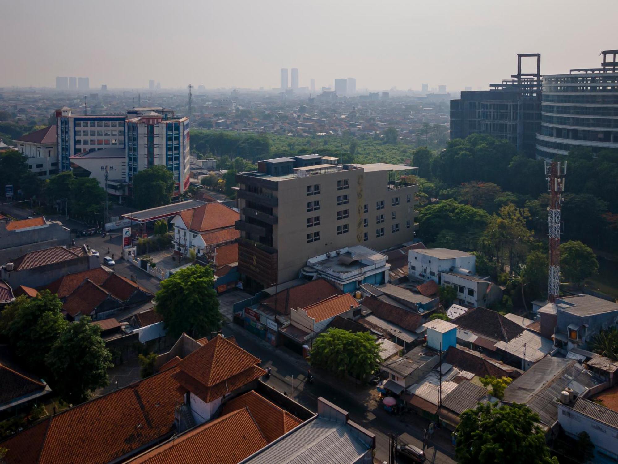 Stay.Vie Hotel Surabaya Ngoại thất bức ảnh