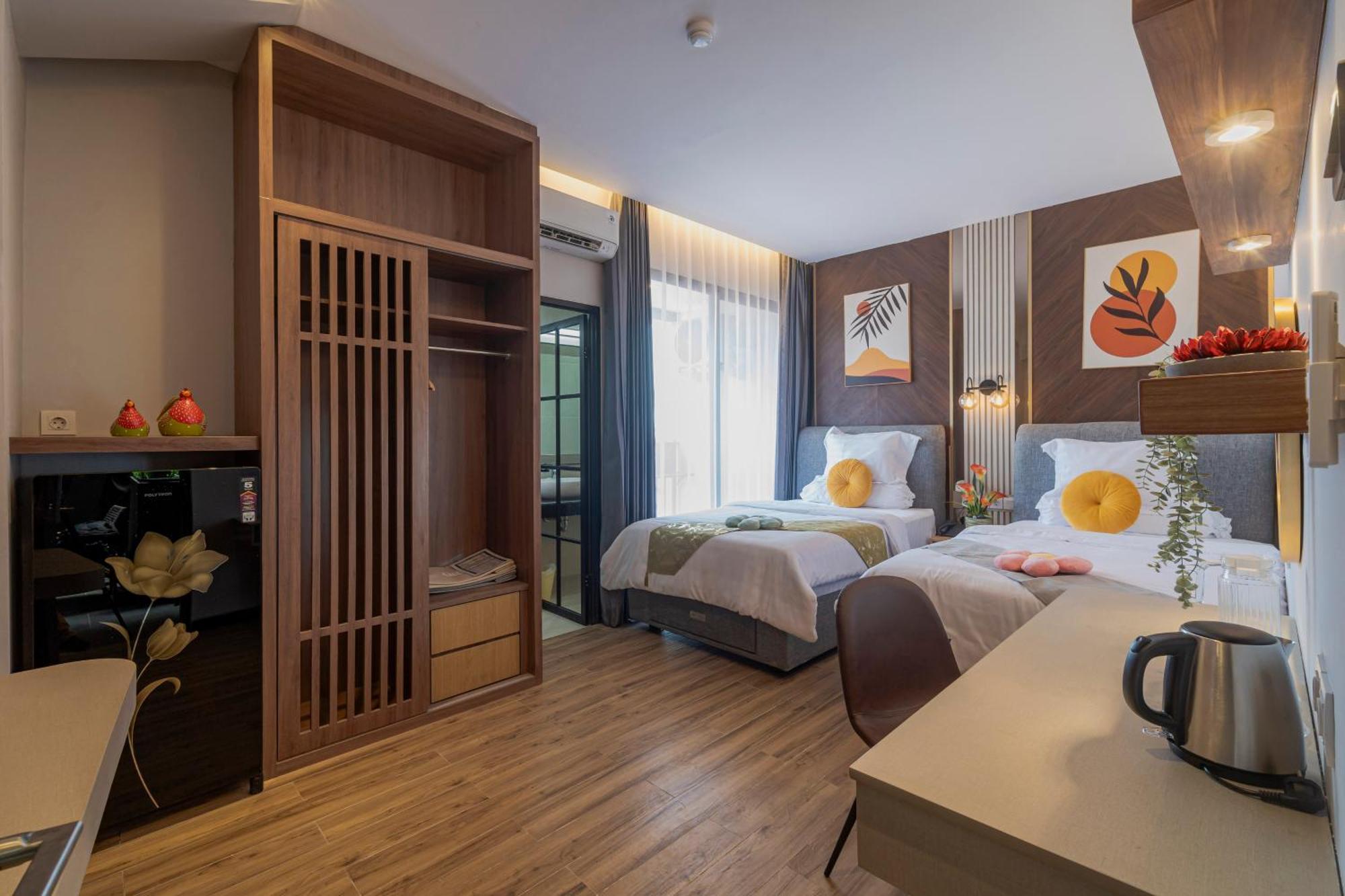 Stay.Vie Hotel Surabaya Ngoại thất bức ảnh