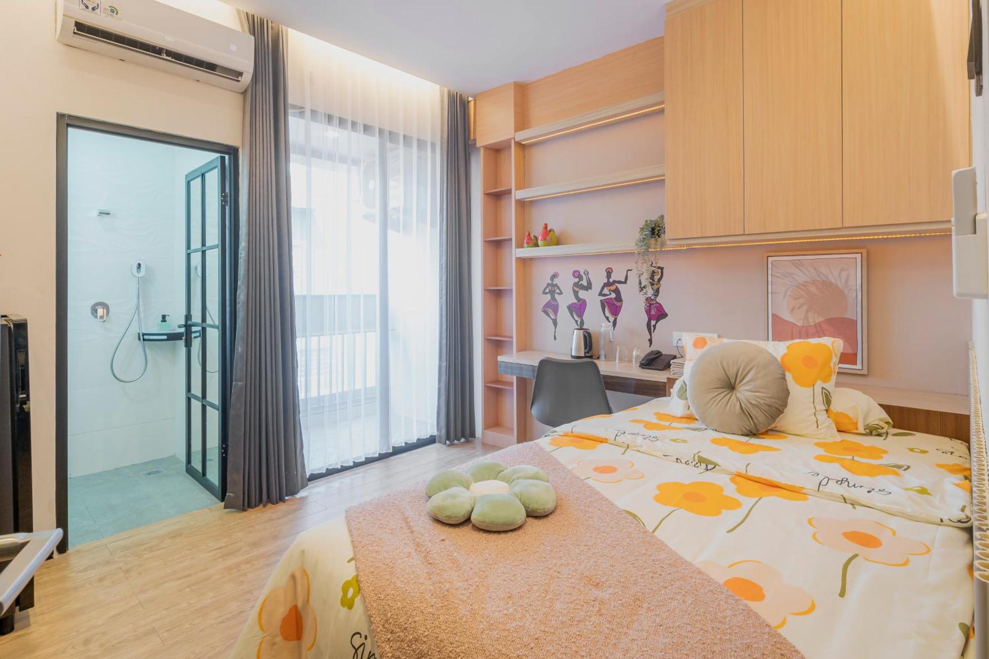 Stay.Vie Hotel Surabaya Ngoại thất bức ảnh