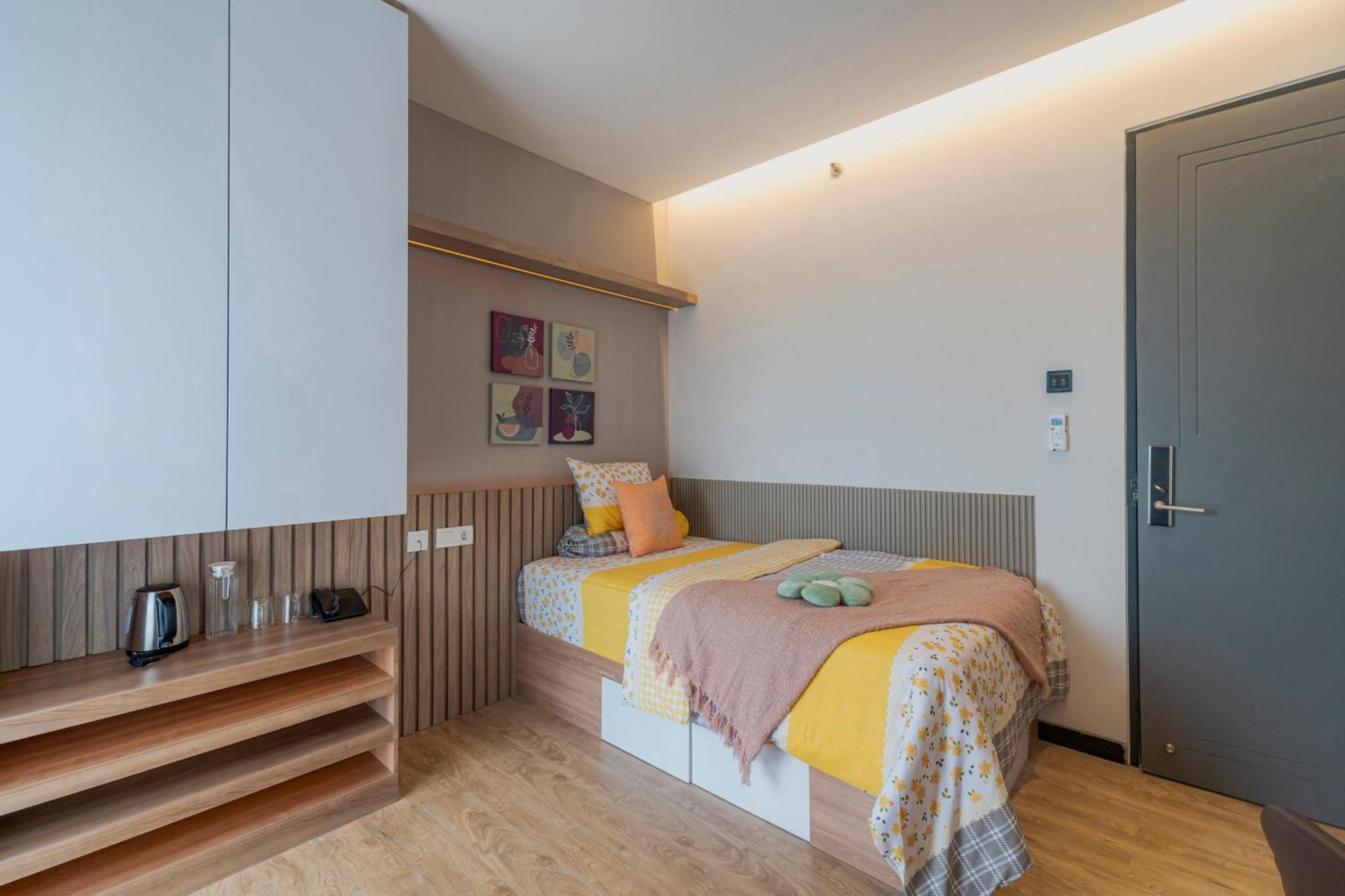 Stay.Vie Hotel Surabaya Ngoại thất bức ảnh