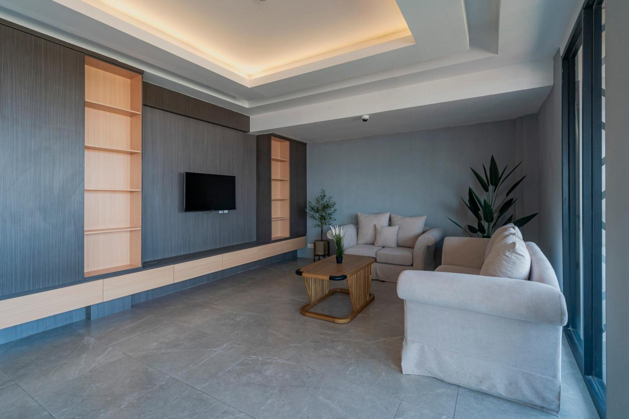 Stay.Vie Hotel Surabaya Ngoại thất bức ảnh