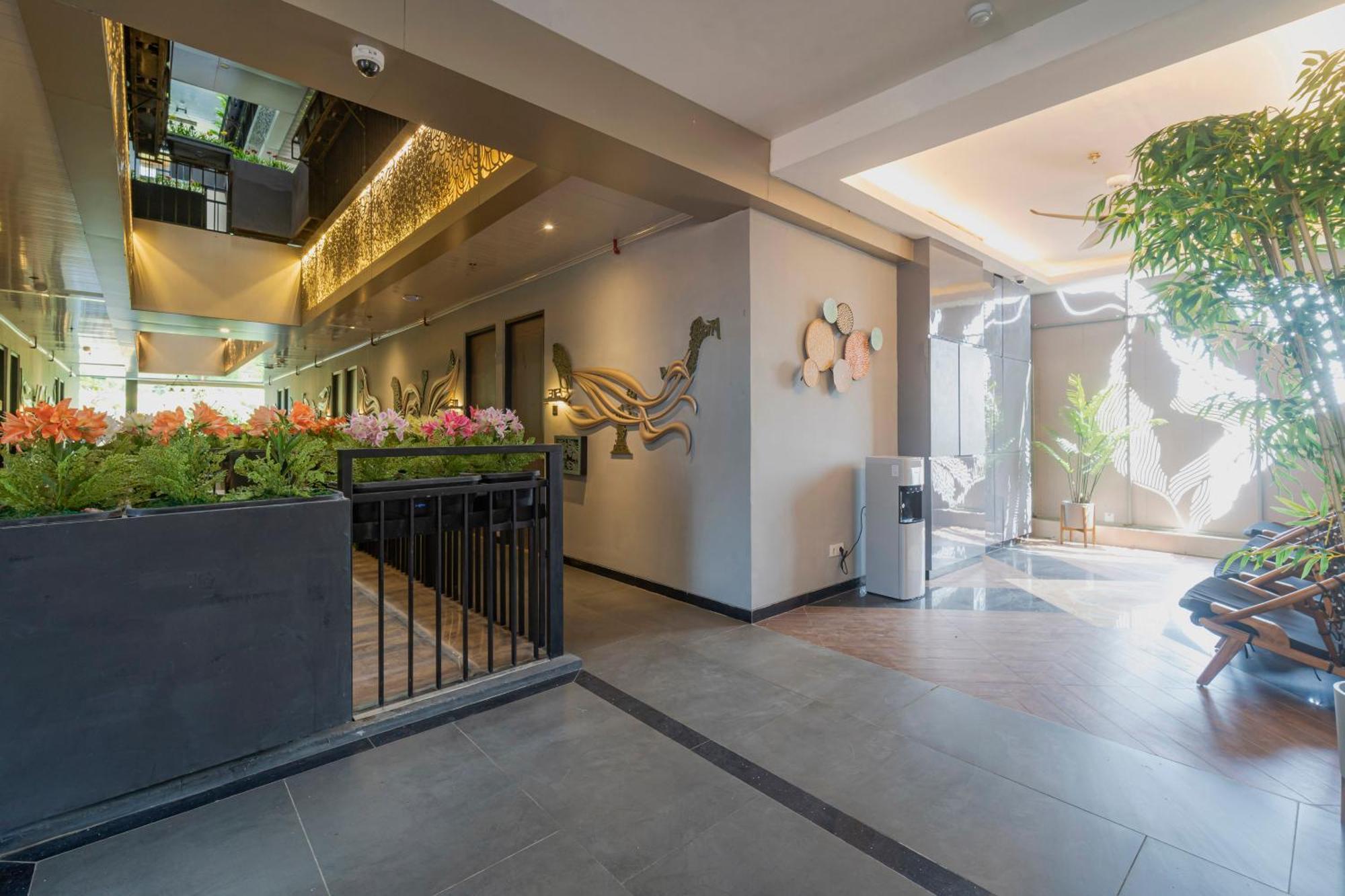 Stay.Vie Hotel Surabaya Ngoại thất bức ảnh