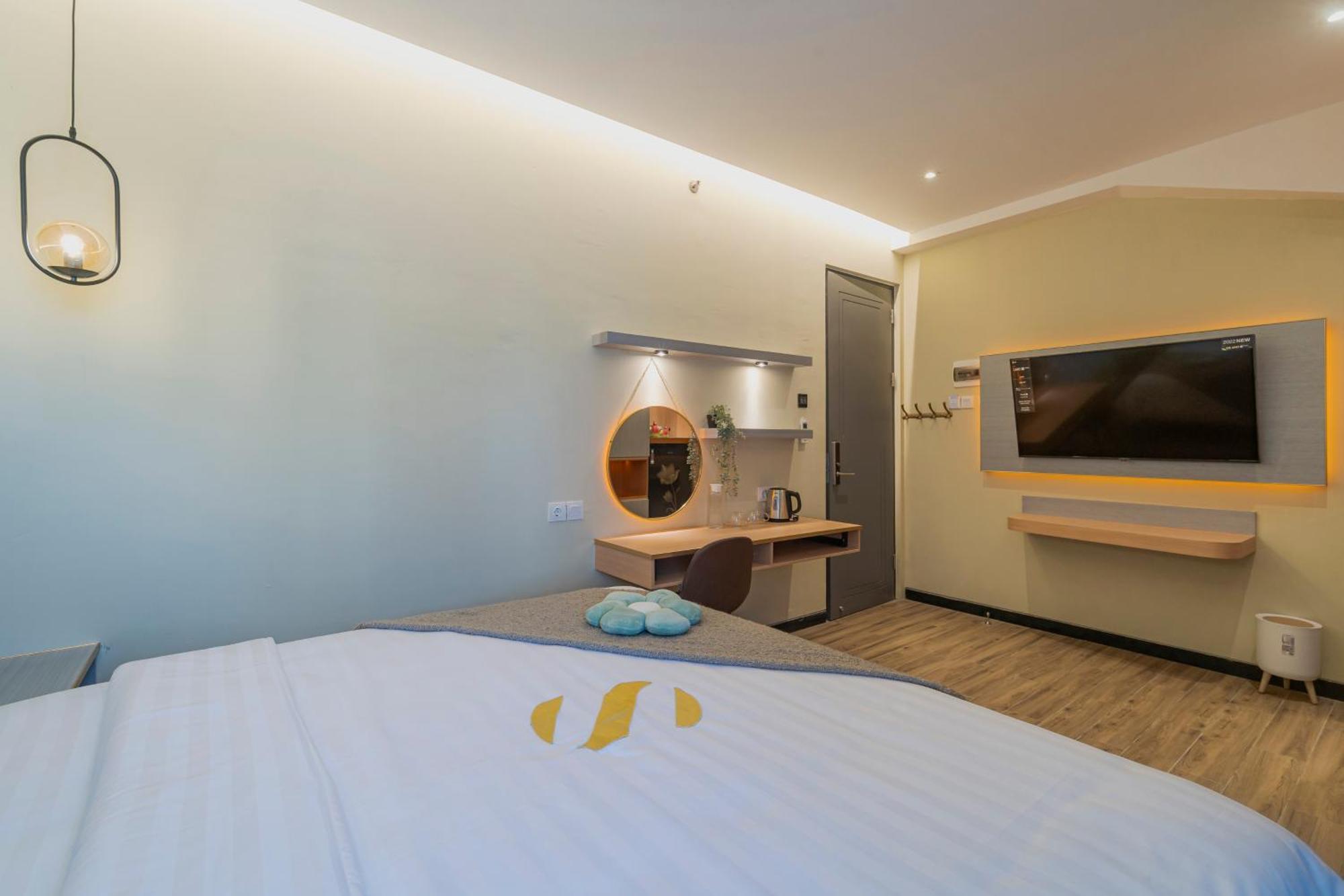 Stay.Vie Hotel Surabaya Ngoại thất bức ảnh